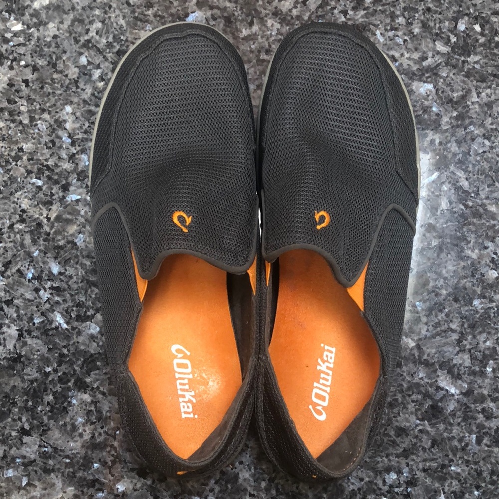 Olukai Mens slip on boat shoes size US 9.5
